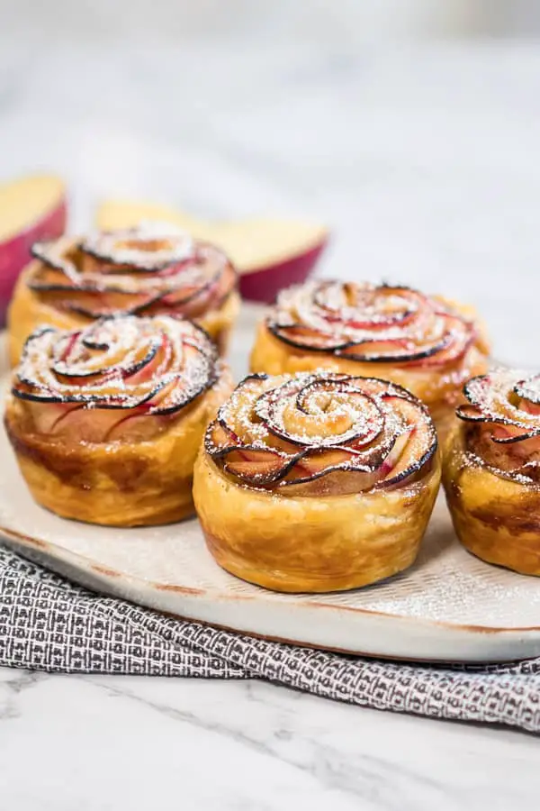 Apple Roses with Puff Pastry