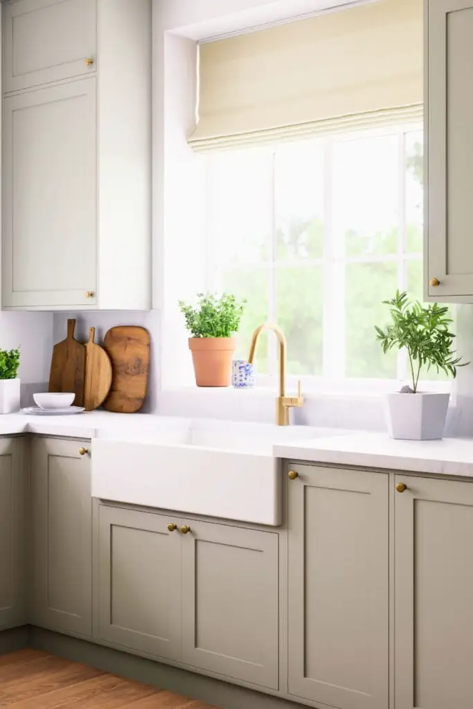 Kitchen & Pantry Decluttering Hacks